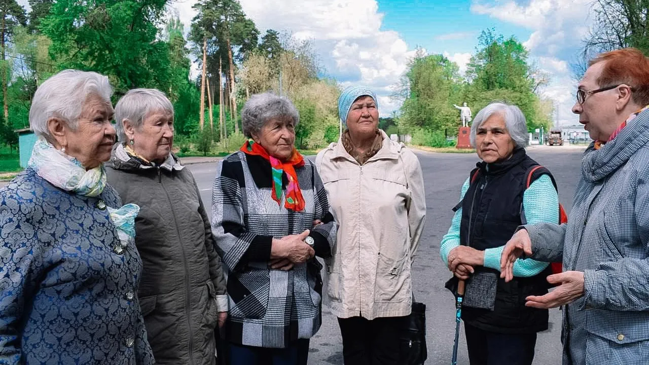 Новую экскурсию «Саулов лес» проводят участники программы «Активное долголетие»