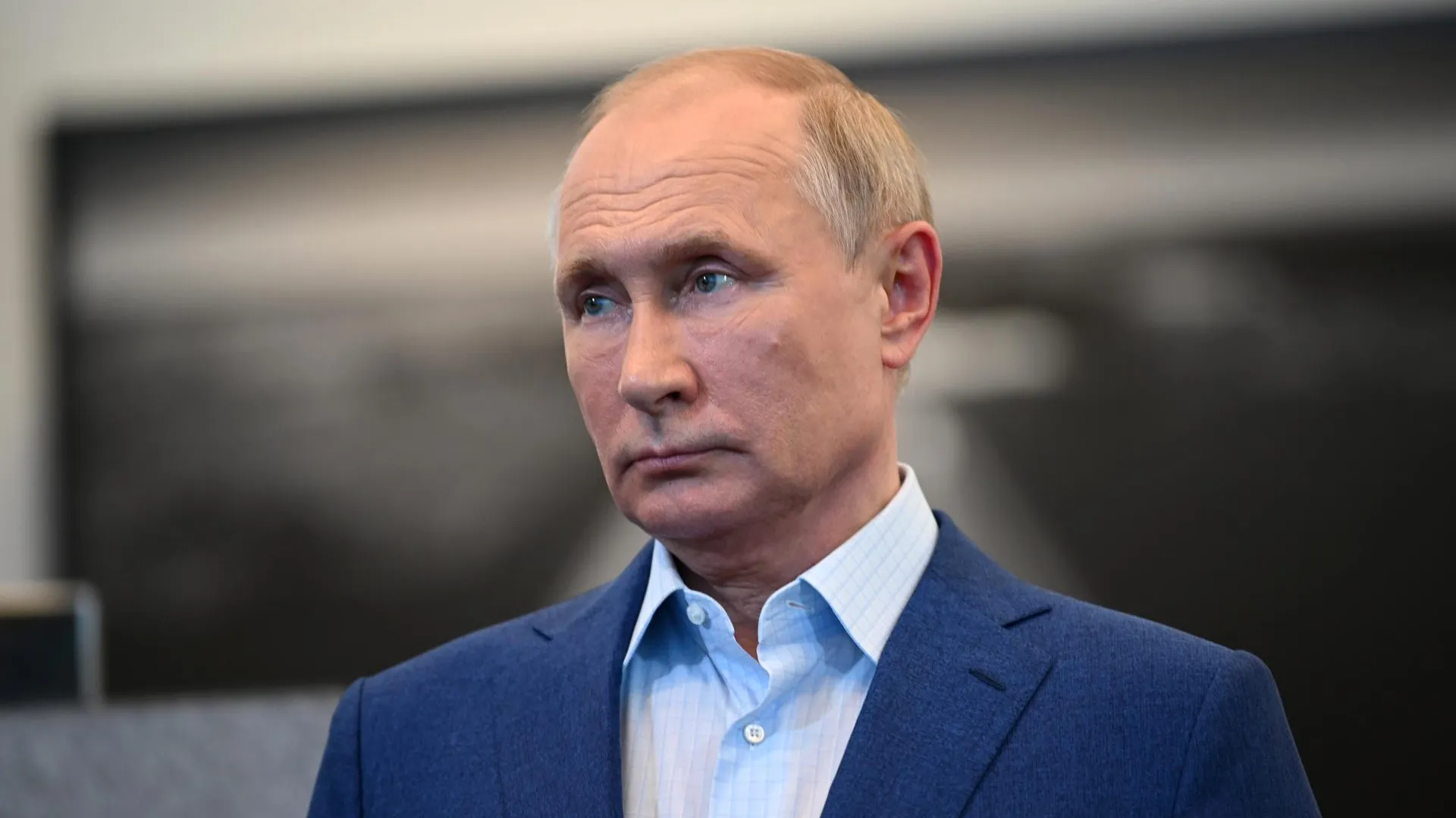 Путин поручил подготовить субсидии на морские перевозки для лесоперерабатывающей сферы