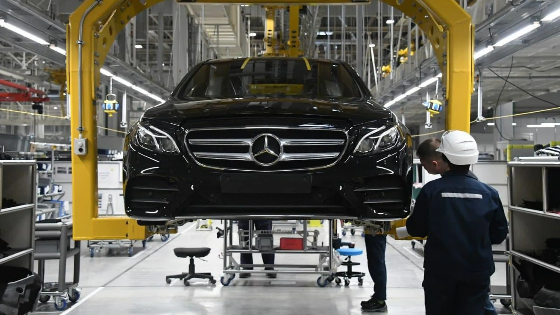 Мантуров: бывший завод Mercedes в Подмосковье планируют запустить в этом году