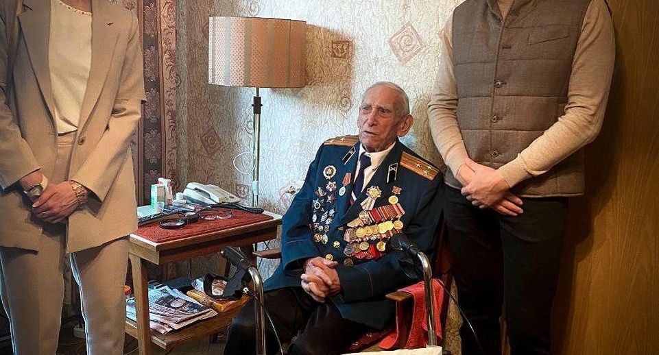 Депутат Мособлдумы поздравил Днем Победы ветеранов Балашихи