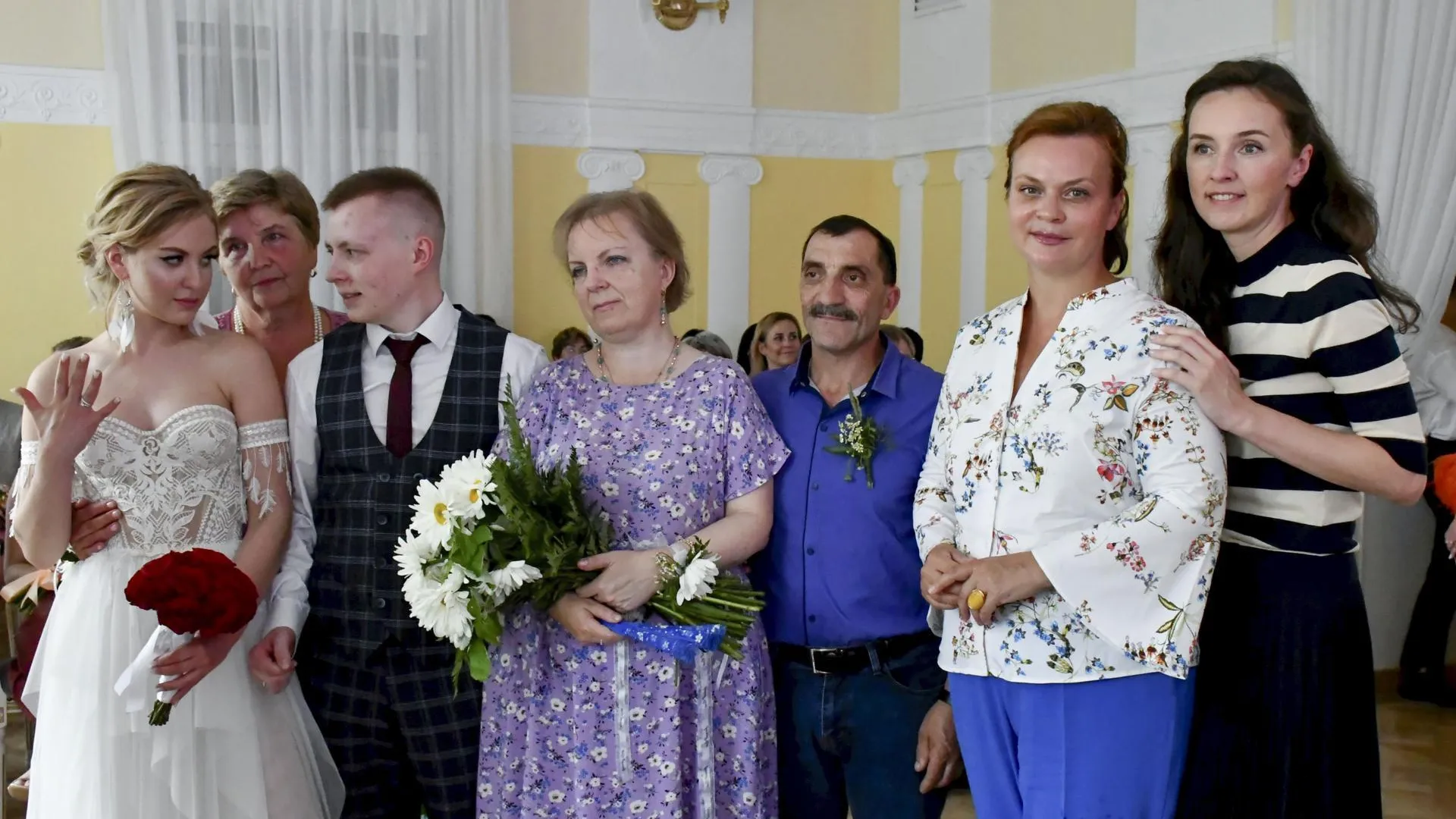 Семейные пары Московской области поздравили с Днем семьи, любви и верности