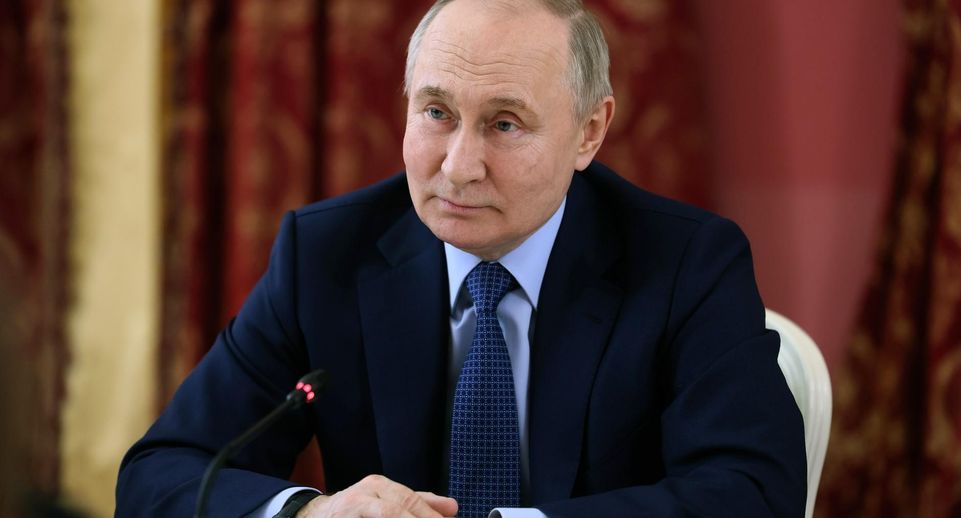 Путин в устном формате поздравил министра спорта Дегтярева с днем рождения