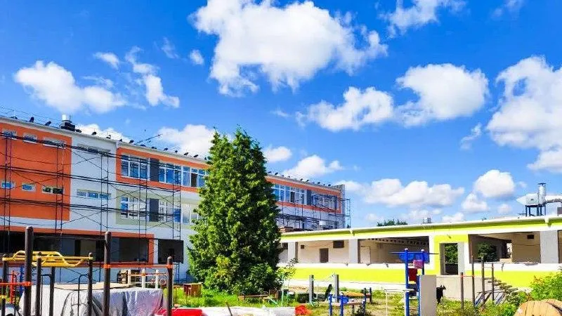 Капитальный ремонт школы в Домодедове планируется завершить к 25 августа