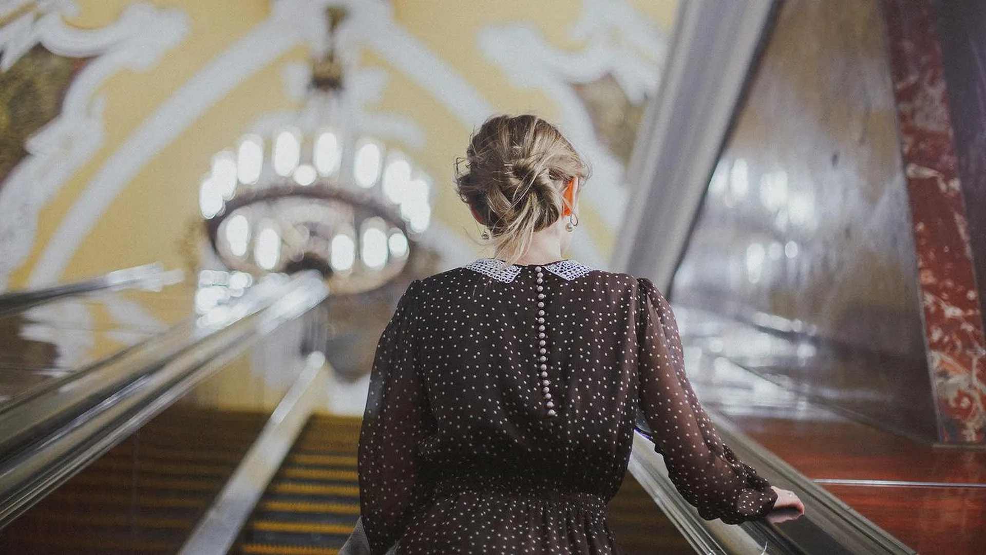 Служебный вход: как запускают эскалаторы в московском метро