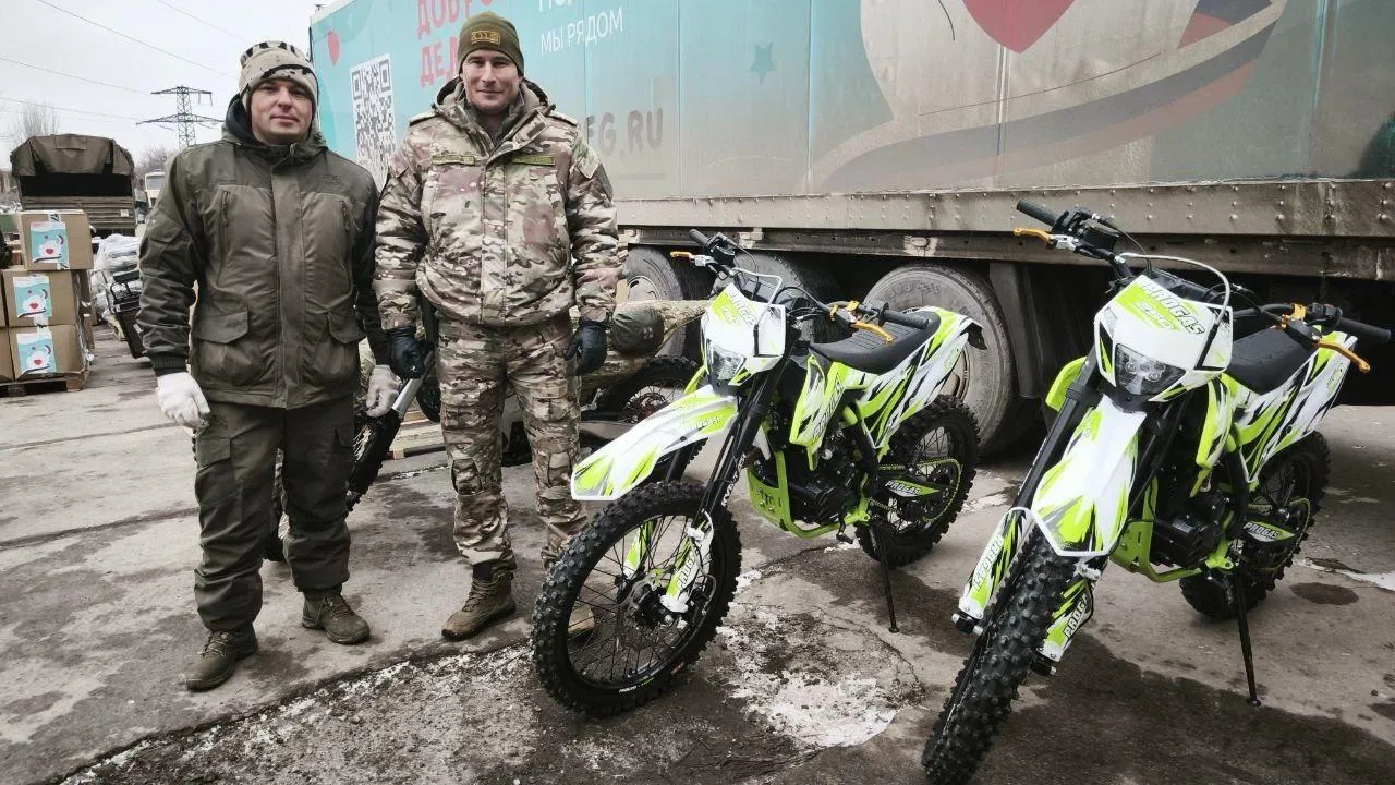 Солдаты губернаторского 242 полка получили 2 мотоцикла от Подмосковья