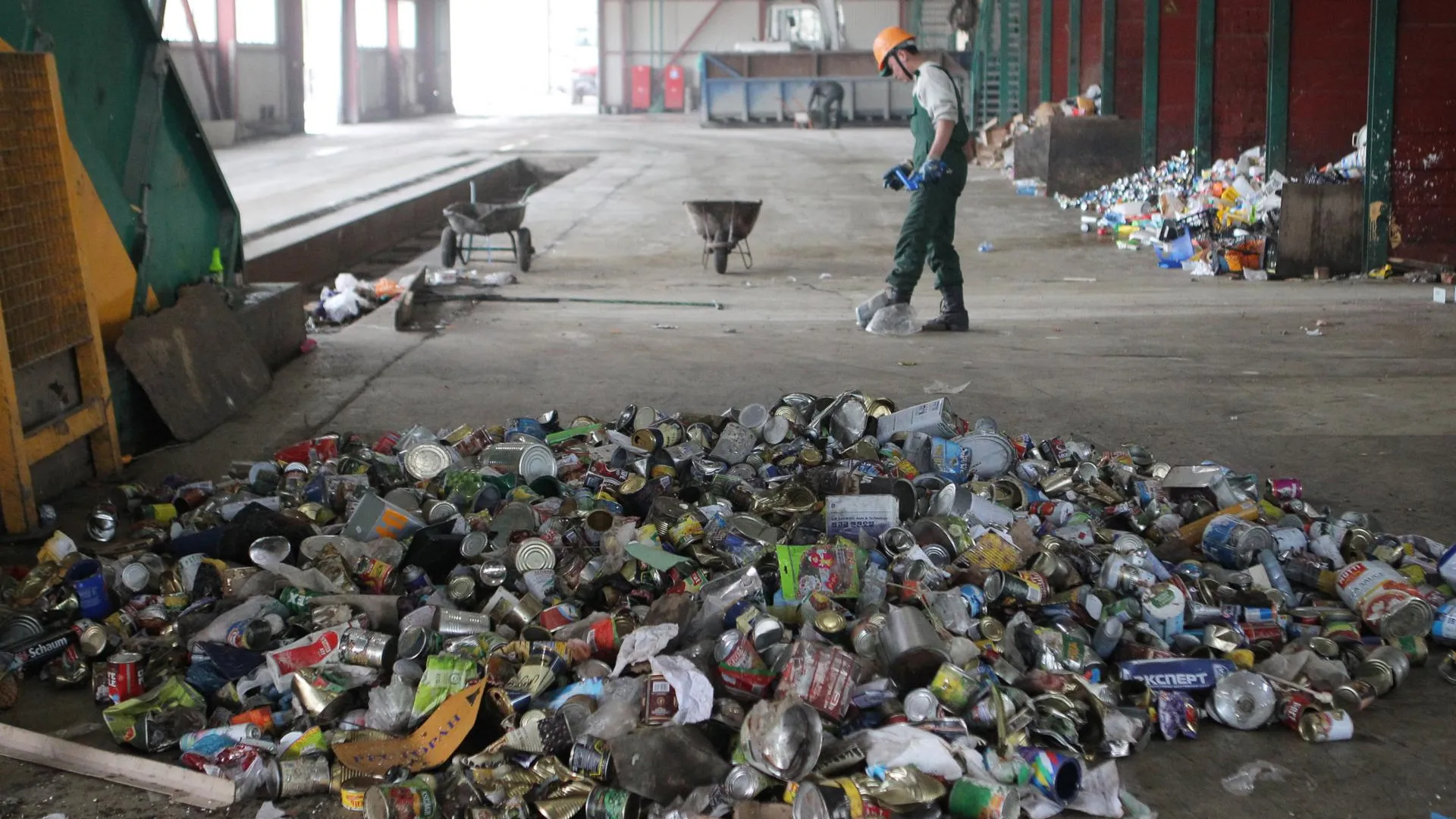 Около 16 млрд руб выделят до 2020 года на решение проблем с мусором