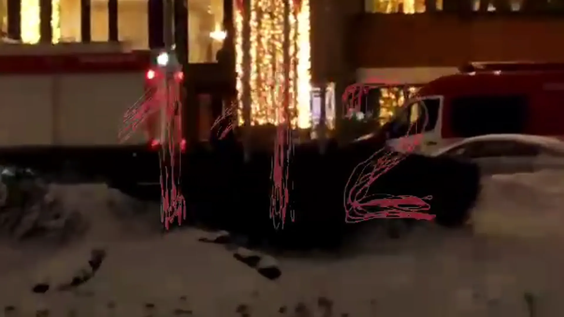 Видео с места падения лифта в московском «Президент‑Отеле»