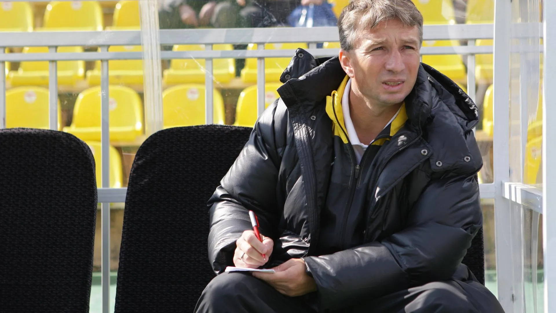 Петреску пообщался с разгневанными болельщиками футбольного «Динамо»