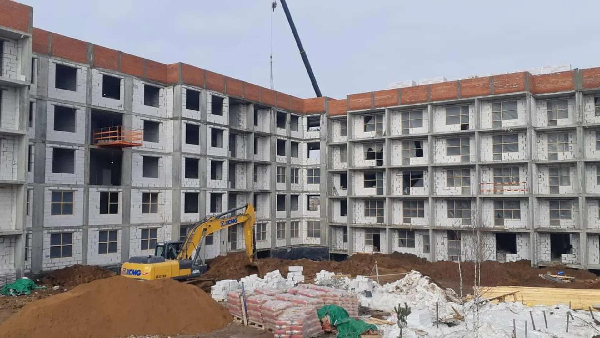 Более 260 семей Краснозаводска переедут в благоустроенное жилье из аварийных домов