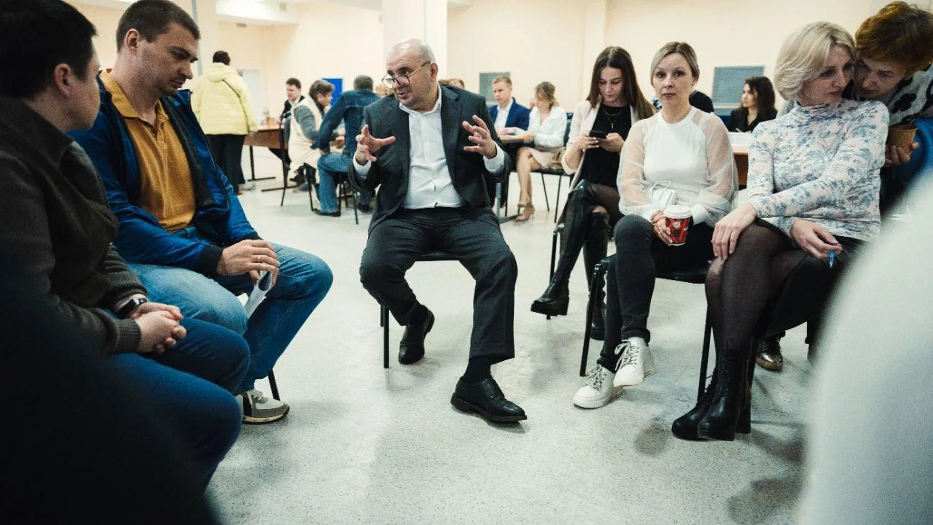 Депутат Мособлдумы Черемисов встретился с жителями Лосино-Петровского