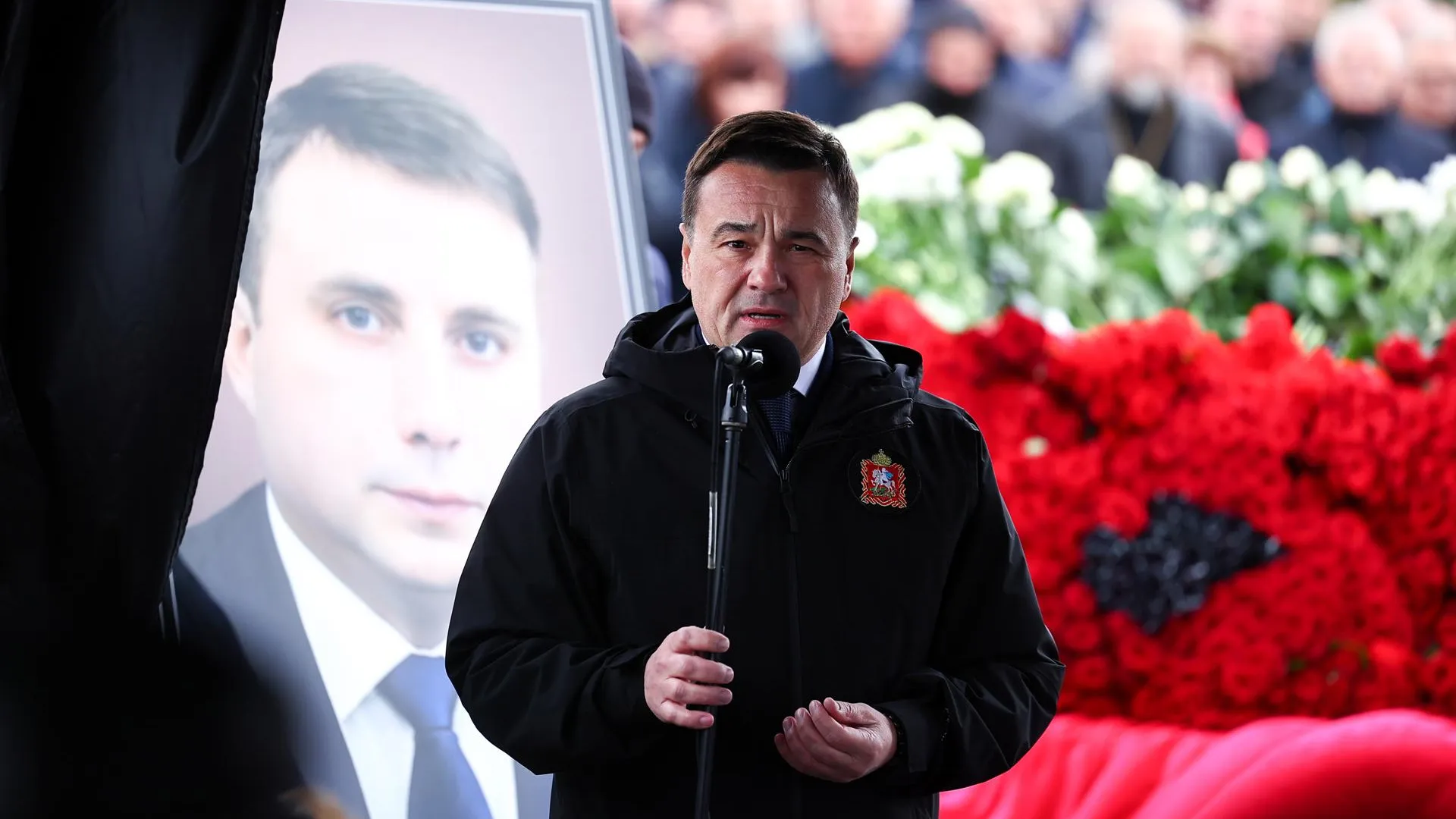 Андрей Воробьев посетил церемонию прощания с главой Подольска Жариковым