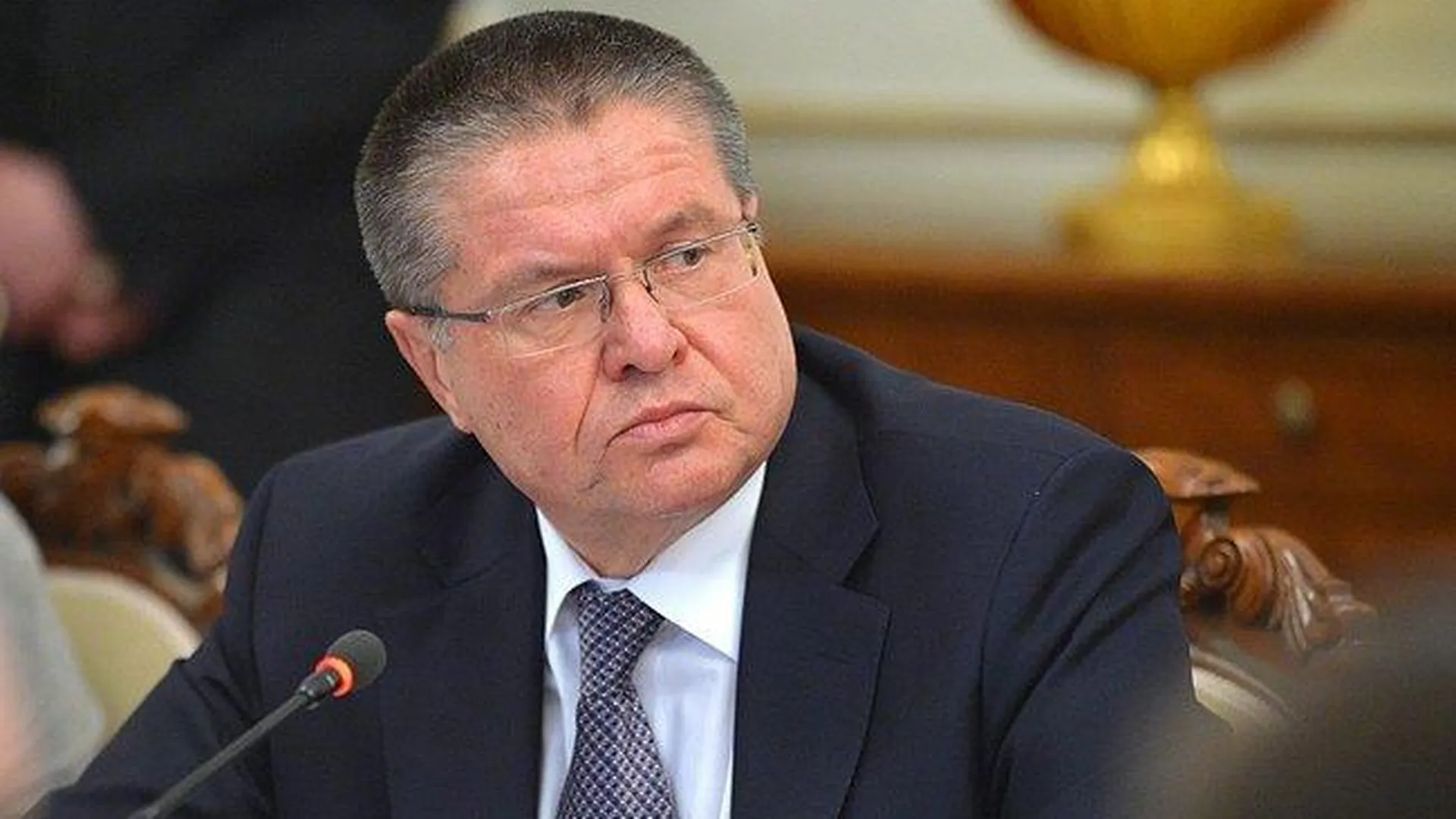 Бывшего министра Улюкаева освободят досрочно – СМИ
