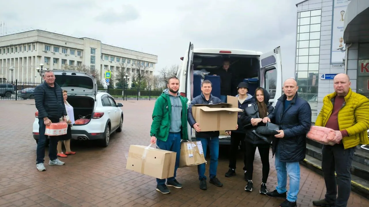 В Люберцах 500 кг гумпомощи отправили спортсмены жителям Оренбургской области