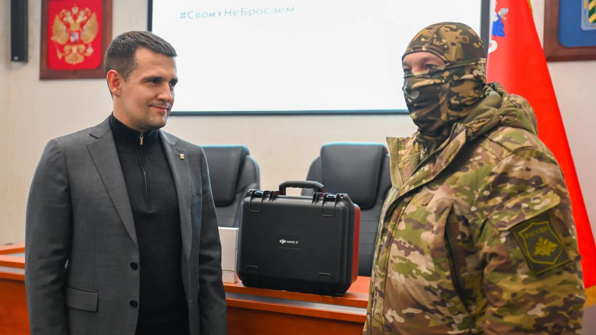 Глава Ленинского округа передал квадрокоптер в Кантемировскую дивизию