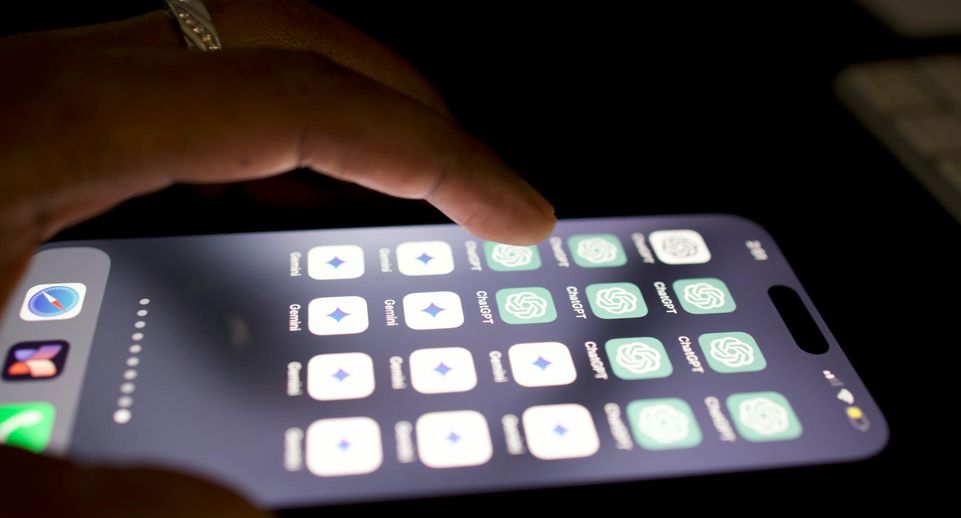 Bloomberg: Apple и OpenAI завершают сделку по внедрению ChatGPT в iPhone