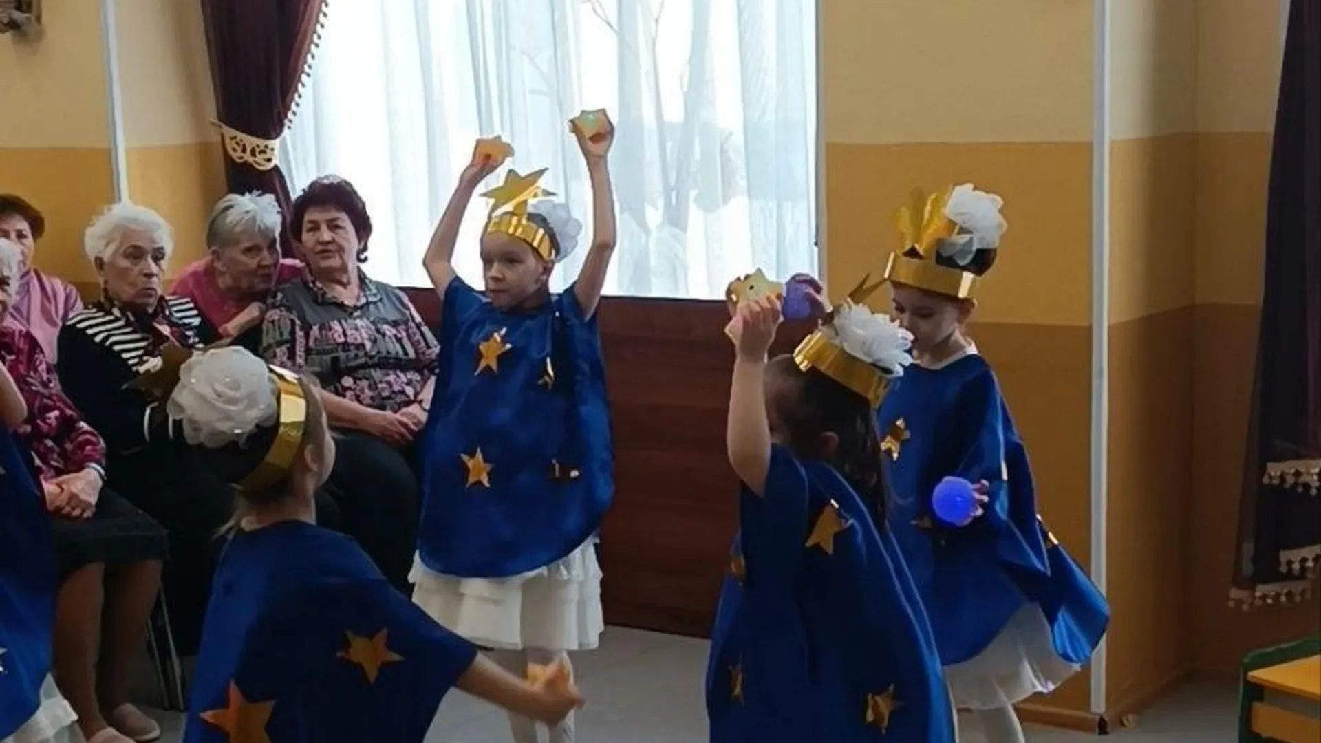 Воспитанники семейного центра Сергиева Посада показали театральную постановку