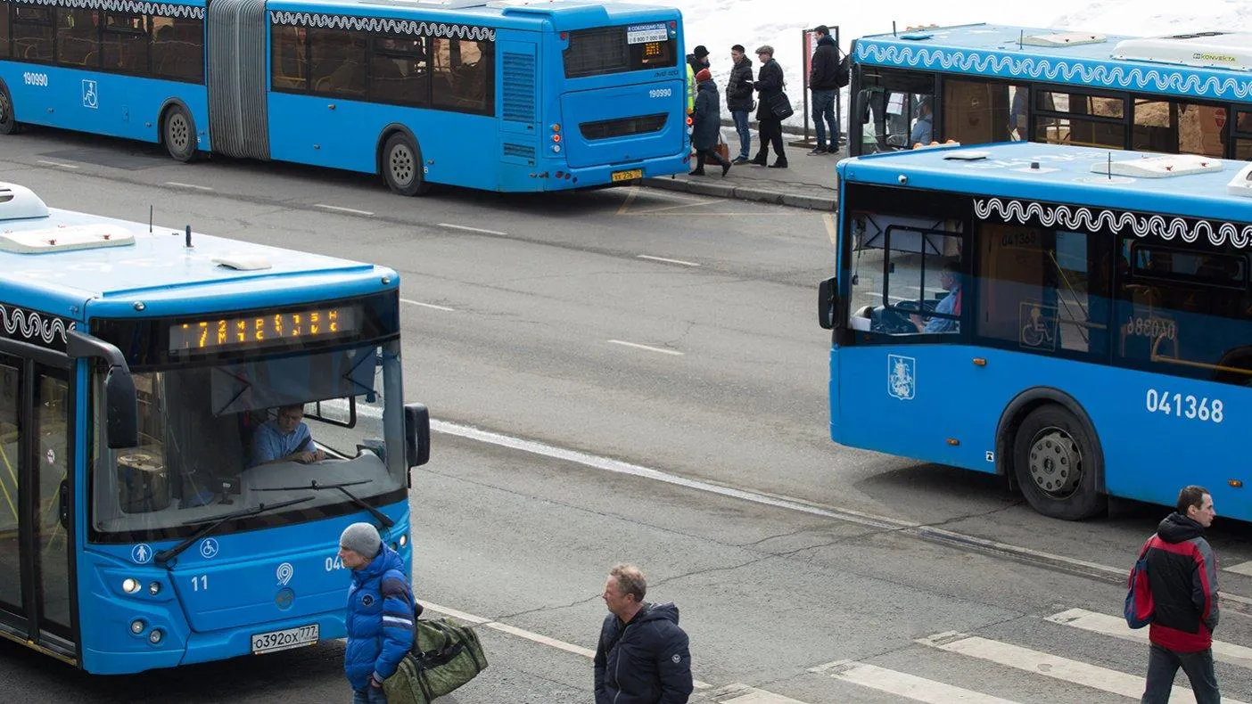 Более 1 тыс бесплатных автобусов появится в Москве на пасхальные праздники