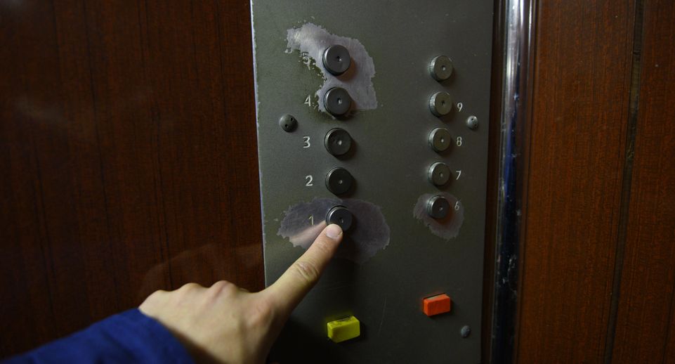 SHOT: женщина с ножом напала на соседку в лифте в Сергиевом Посаде