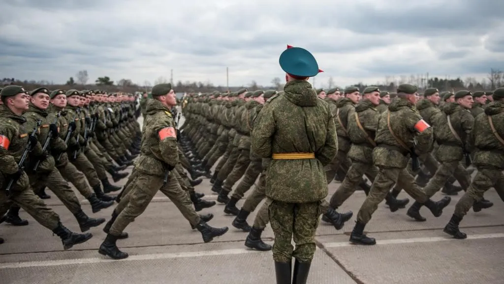 Свыше 10 тыс военных примут участие в тренировке парада Победы на полигоне «Алабино»