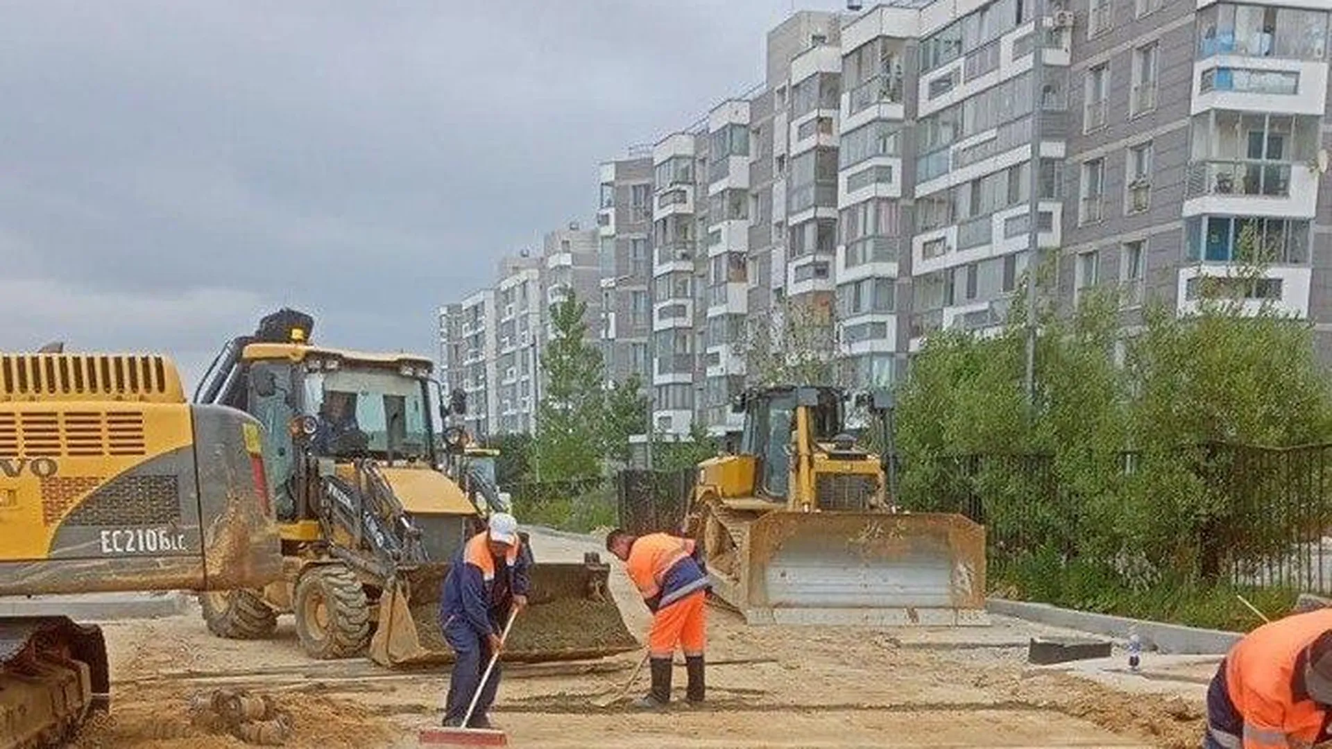 Реконструкция подъезда к парку Малевича в Одинцовском округе выполнена на  50% | РИАМО