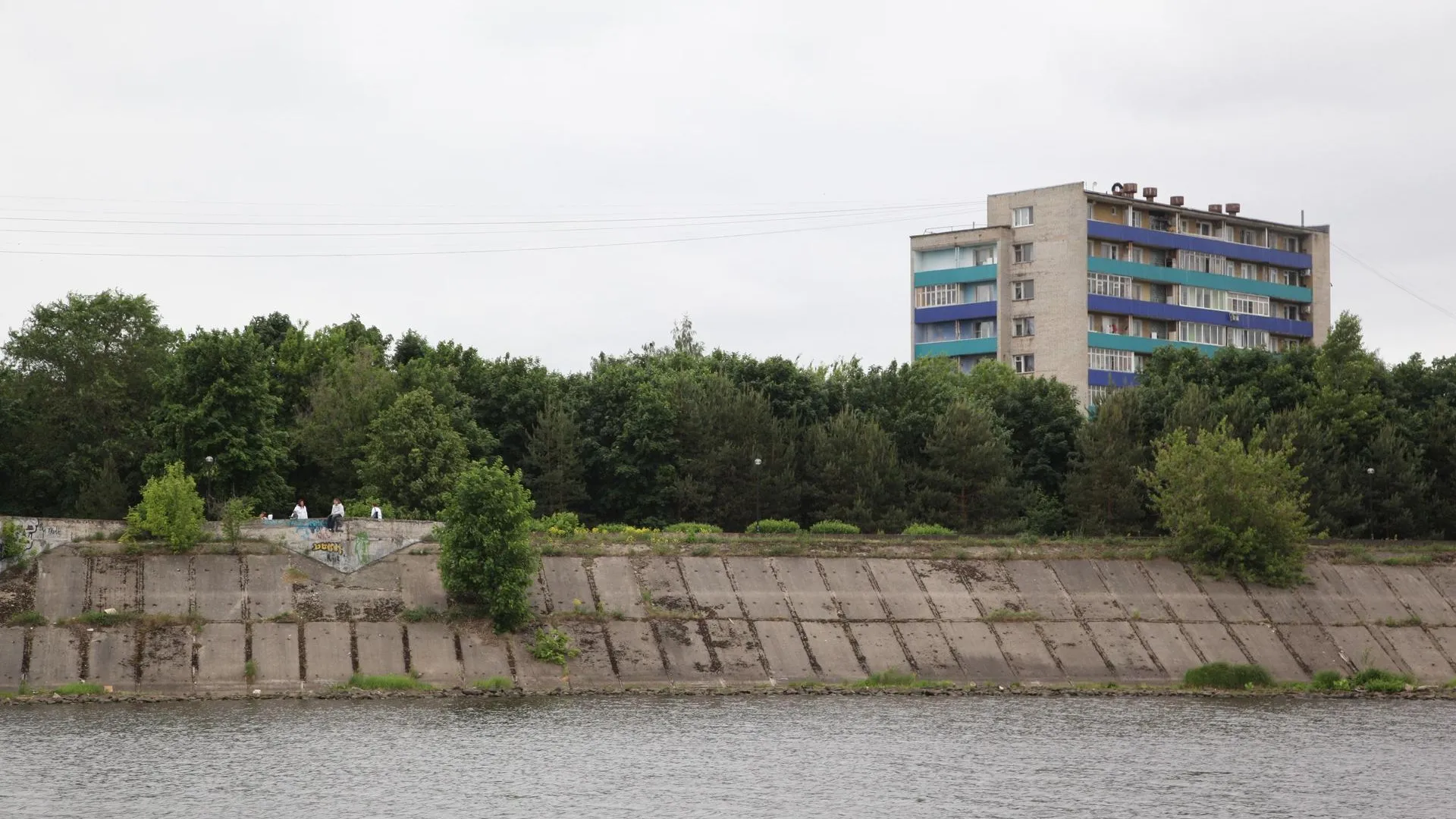 Комсомольский значок увековечат на набережной Волги в Дубне