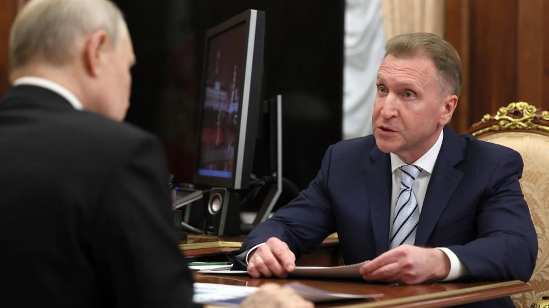 Председатель «ВЭБ.РФ» Шувалов доложил Путину о делах корпорации