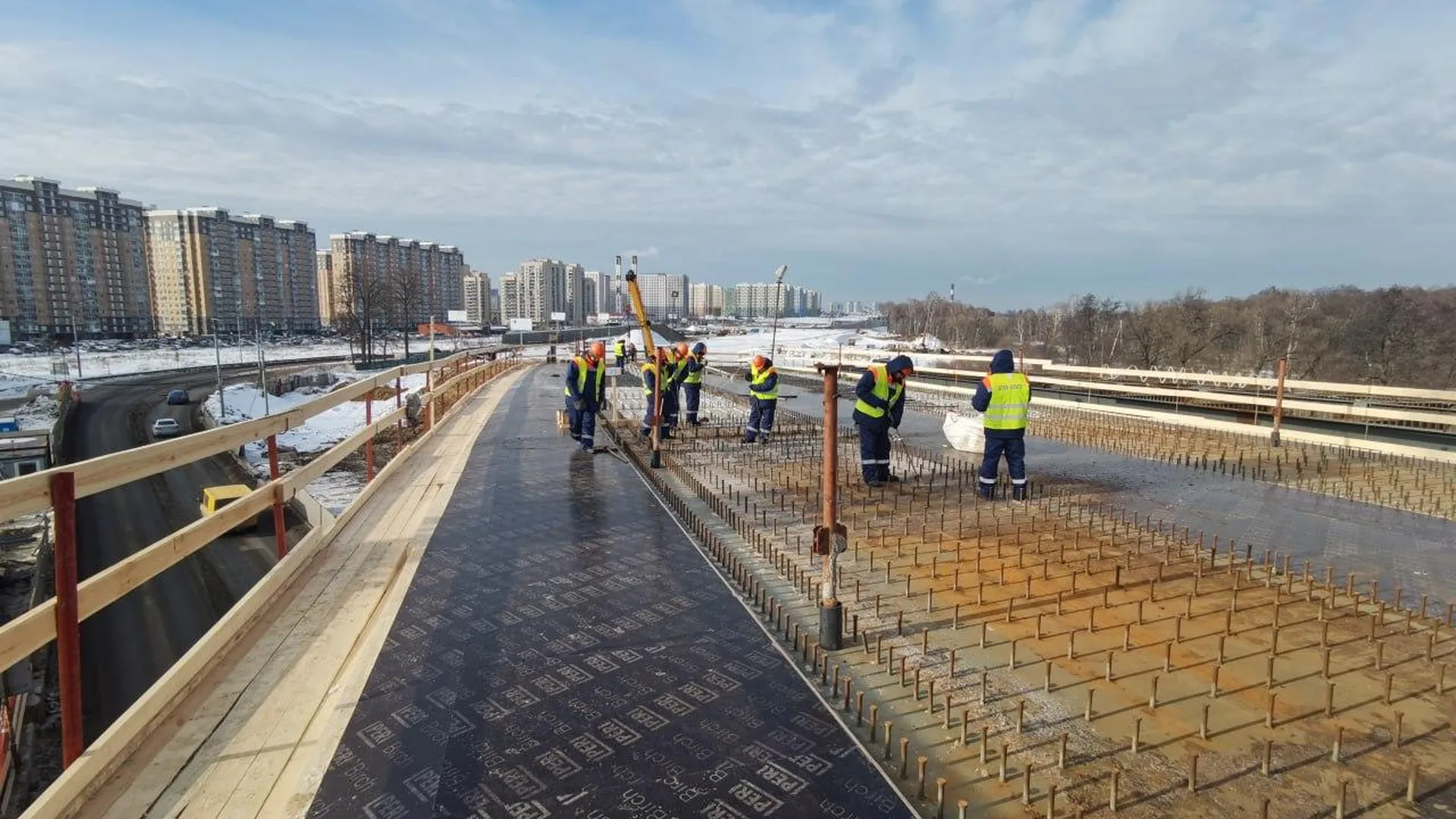 Бочкарев: в столице мост через реку Пехорку построят в сентябре 2023 г