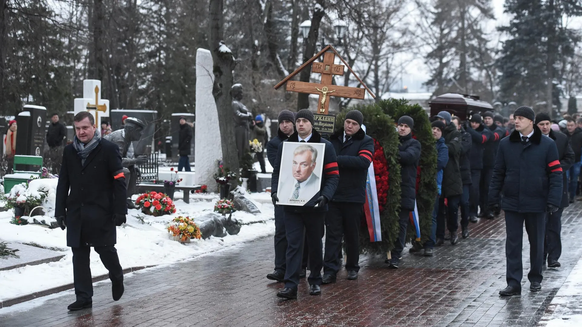 Михаила Державина похоронили на Новодевичьем кладбище в Москве