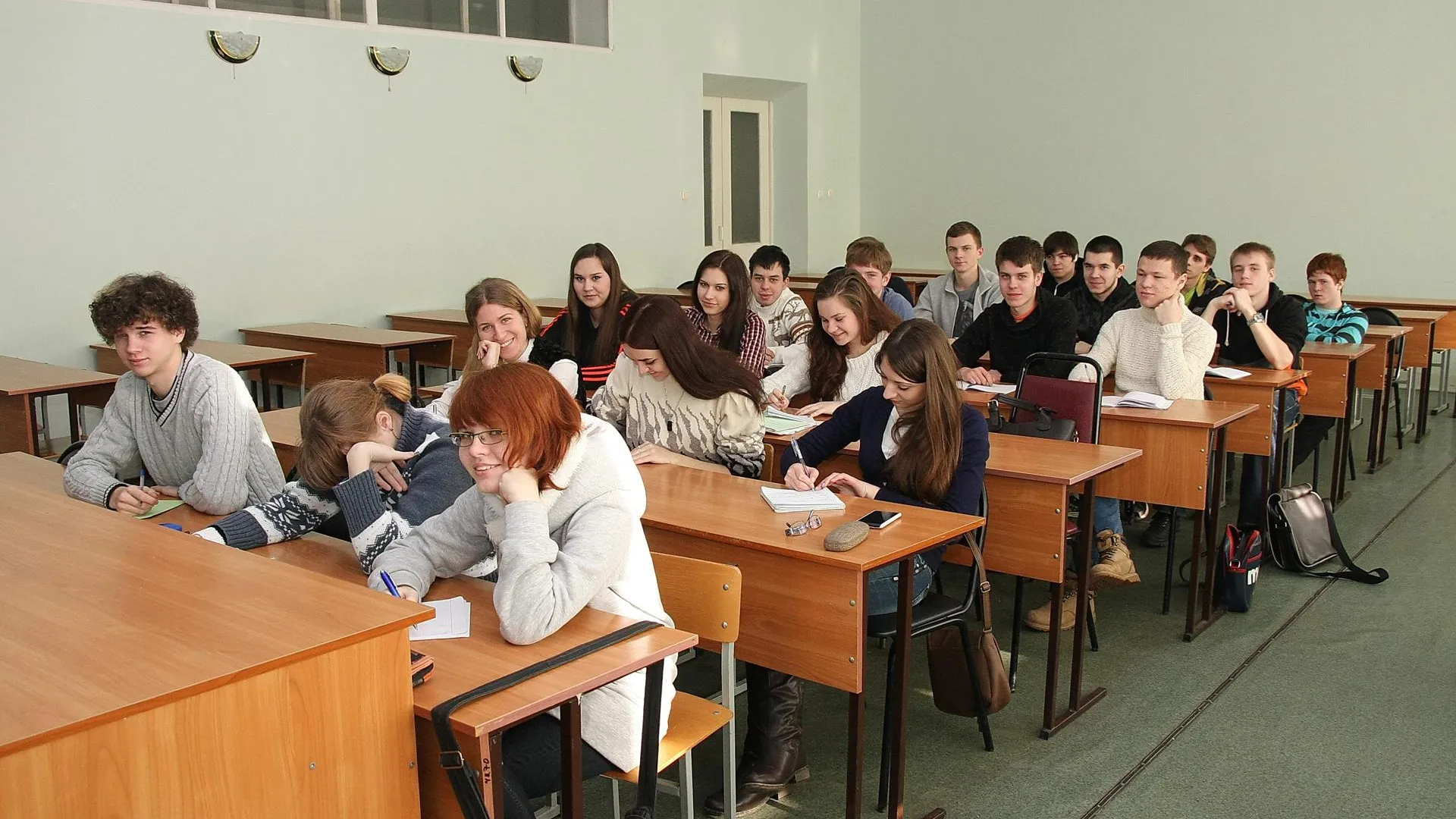 Более ста учеников посетили урок «Россия – Крым: мы вместе!» в Котельниках