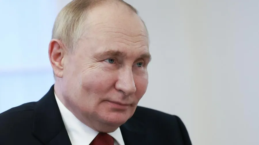 «Дамы и господа, президент Путин»: Байден «поставил» лидера РФ во главе Украины