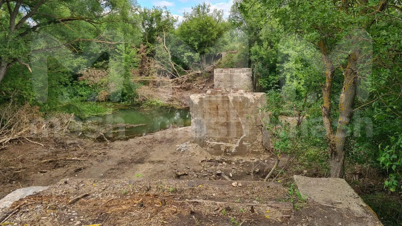 Жители Рязанской области украли на металлолом 60-тонный ж/д мост завода