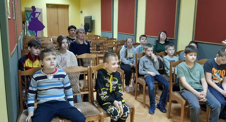Воспитанникам центра «Зарайский» провели игровую программу «Труд освещает путь»