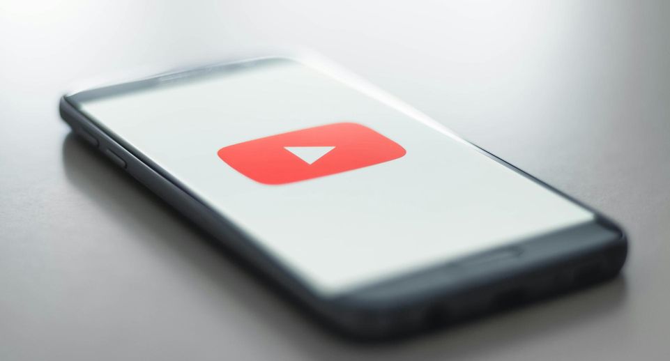 Downdetector: россияне в 6 регионах РФ пожаловались на сбои в работе YouTube