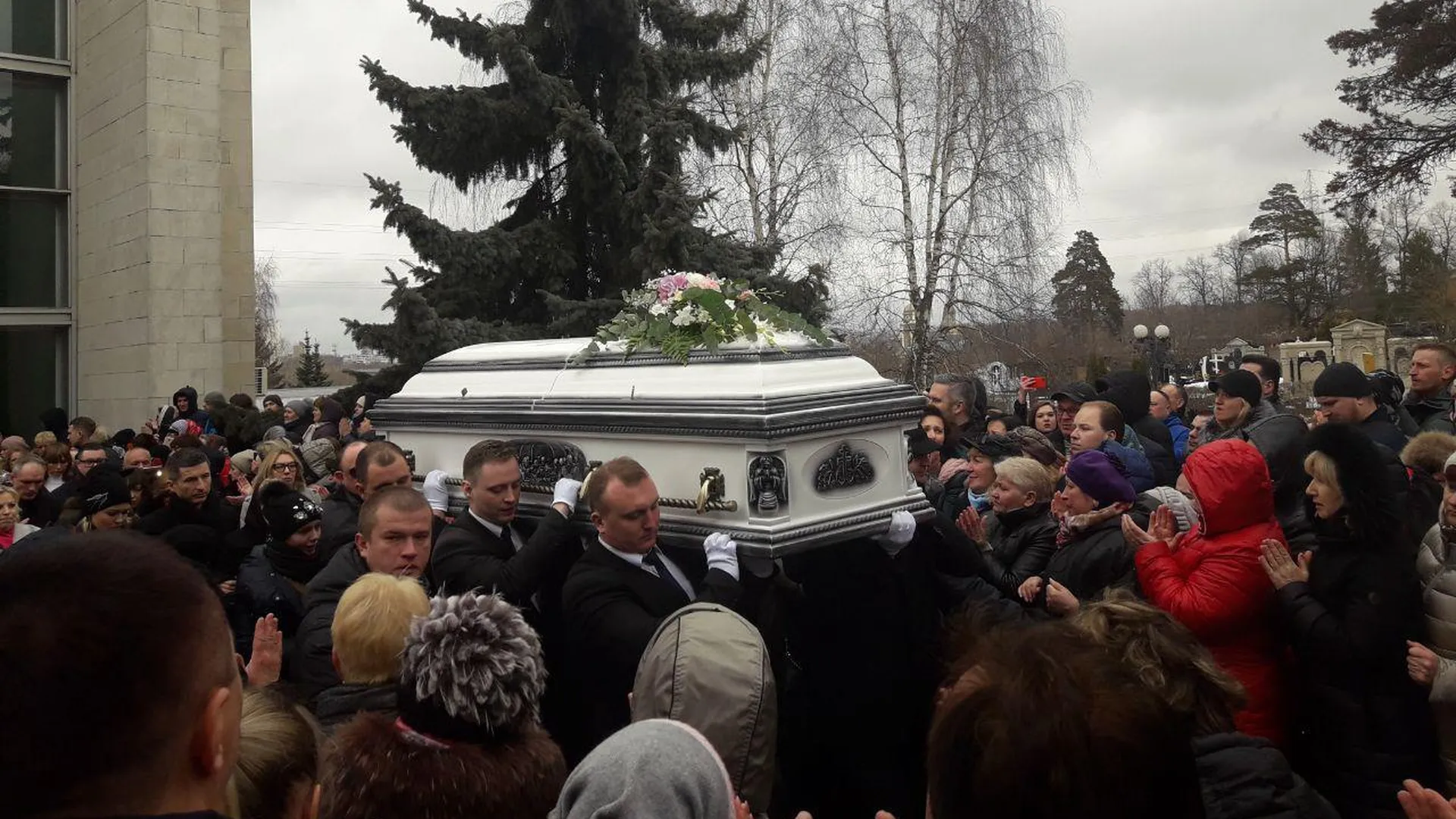Похороны Юлии Фото В Гробу