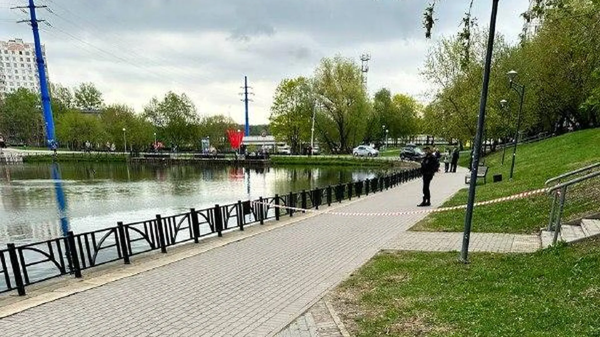 Прокуратура Москвы: водолазы не обнаружили тел двух человек в Беловежском пруду