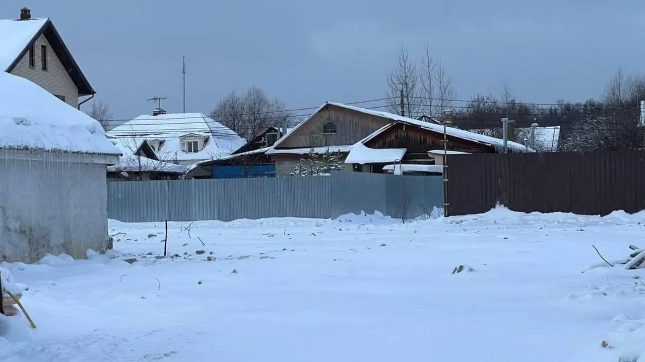 Самовольно возведенное торгово‑офисное здание снесли в квартале Абрамцево  Балашихи | РИАМО