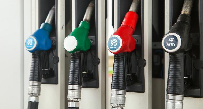 Цена на бензин марки Аи-95 превысила 71 тыс руб за тонну на СПбМТСБ