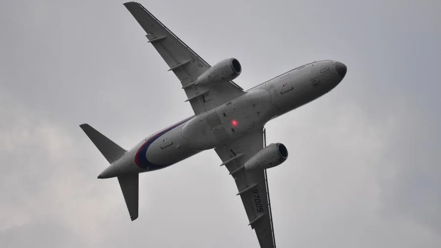 Лайнер Sukhoi Superjet упал в Подмосковье через три часа после техобслуживания