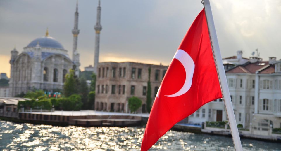 АТОР призвала российских туристов к осторожности из-за беспорядков в Турции