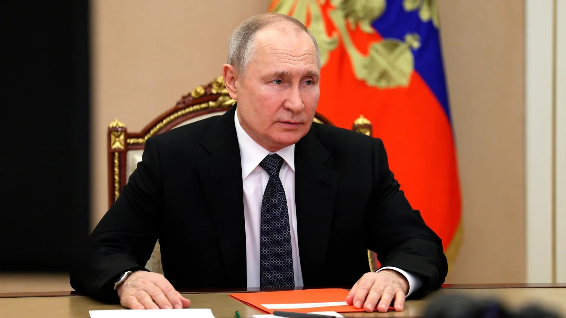 Путин потребовал поддержать аграриев новых регионов России