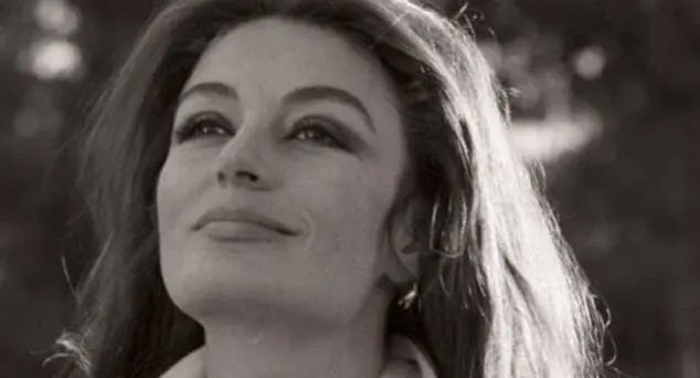 Французская актриса Анук Эме умерла на 93-м году жизни