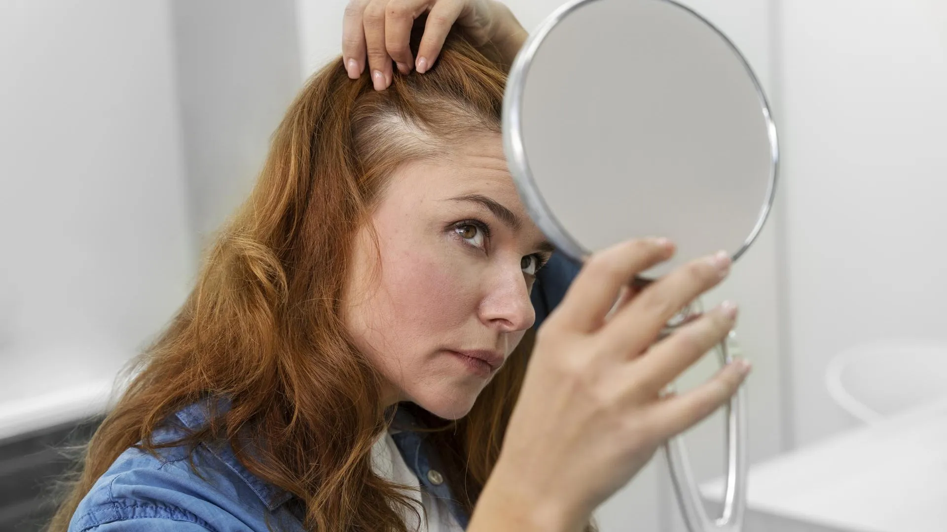 Дерматолог Анпилогова: после беременности волосы могут выпадать чаще