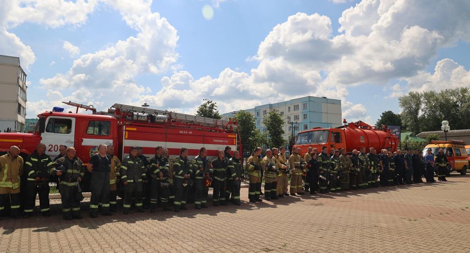 Спасатели Подмосковья провели пожарно-тактические учения в Волоколамске