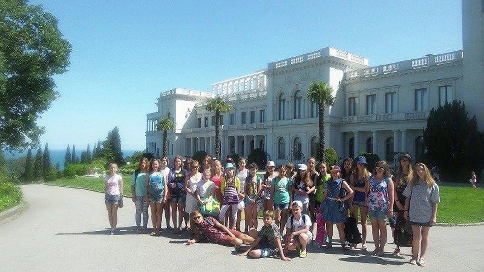 Сорок учащихся художественной школы Наро-Фоминска отдохнули в Крыму