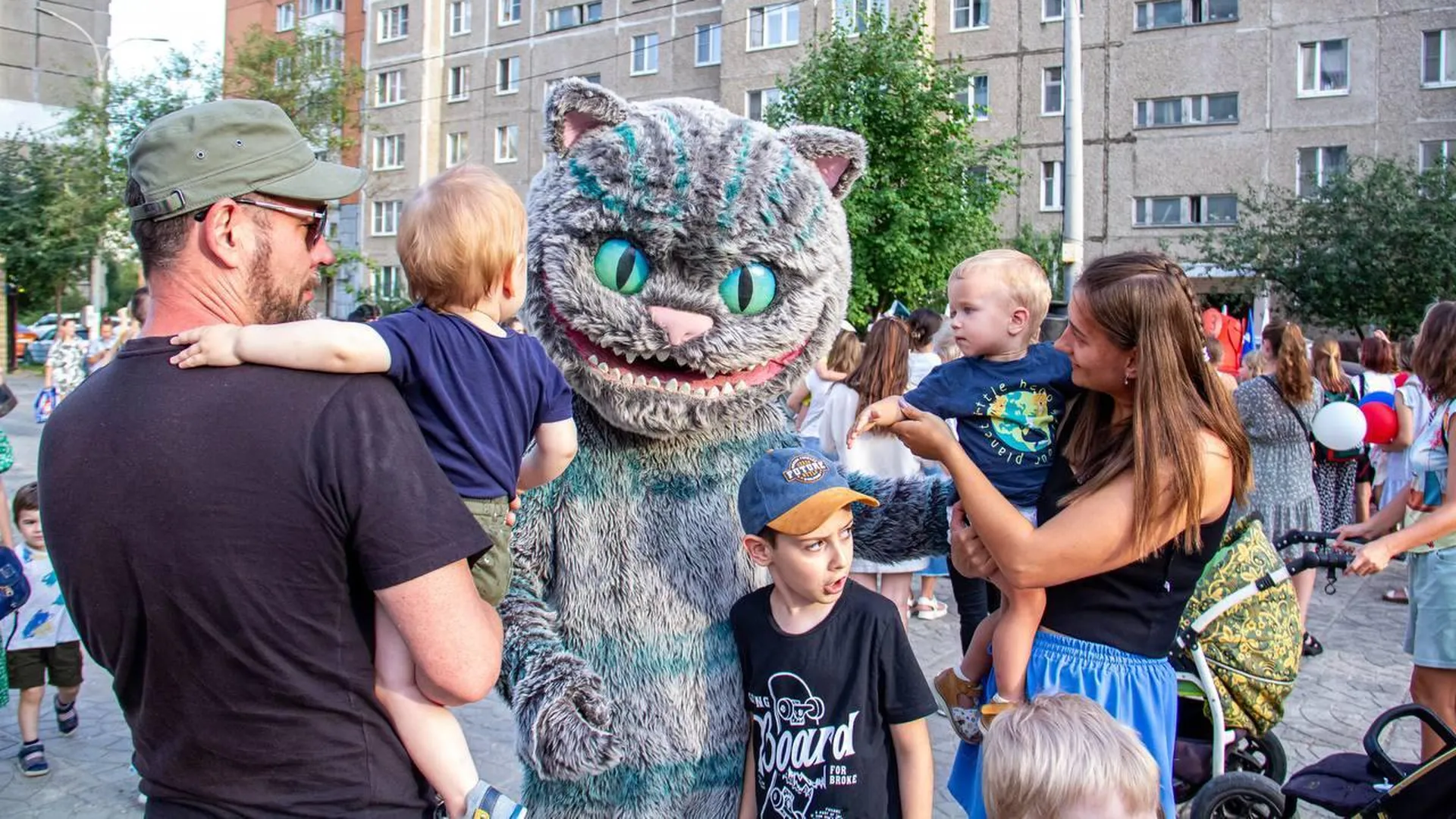 В Подольске прошел детский праздник «Алиса в стране чудес»