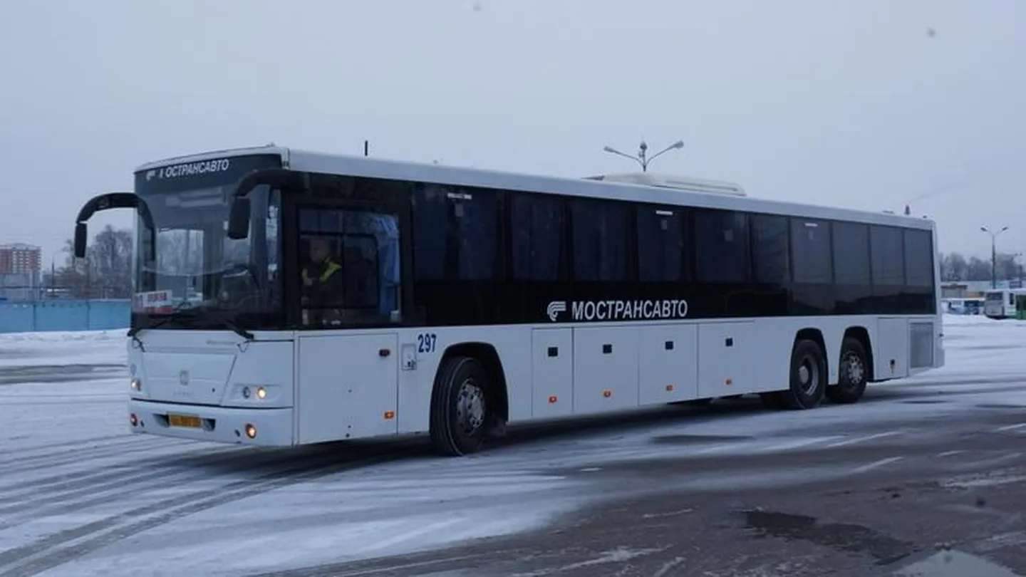 На водителей «Мострансавто» чаще всего жалуются за нарушение требований  знаков и разметки | РИАМО