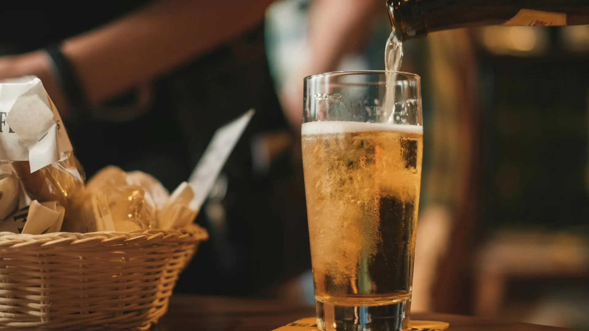 Врач Белоусов: употребление пива может улучшить аппетит