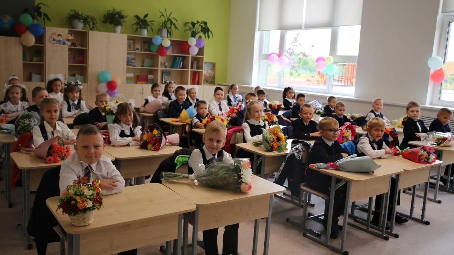 Глава Минспорта Подмосковья поздравил учеников гимназии №4 в Можайске
