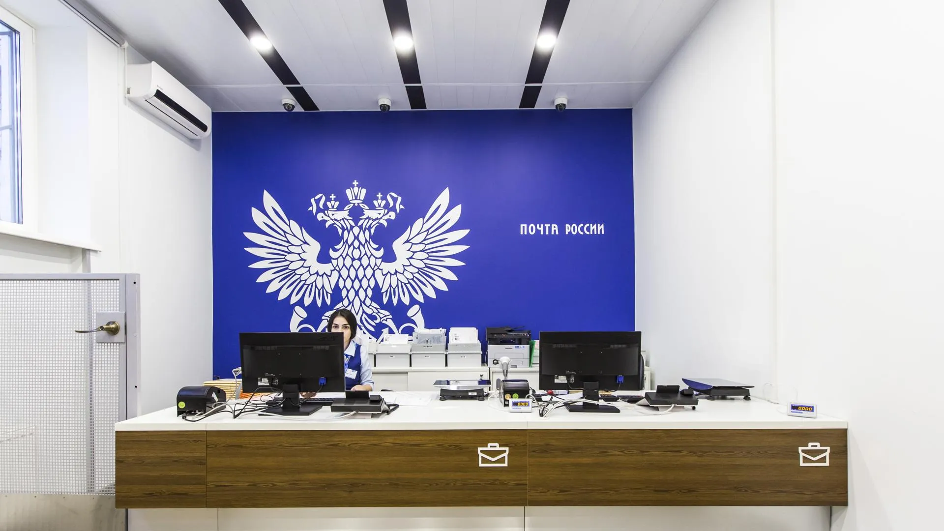 Работу центра соцуслуг продемонстрировали в почтовом отделении в Серпухове