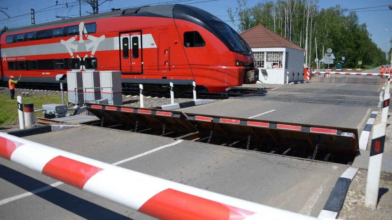 В Подмосковье ограничат движение автомобилей через два ж/д переезда с 23 октября